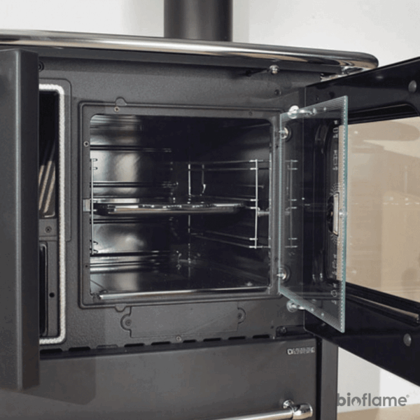 Interior do forno do Fogão a Lenha para Aquecimento Central - Nordica Extraflame Termosovrana Dsa
