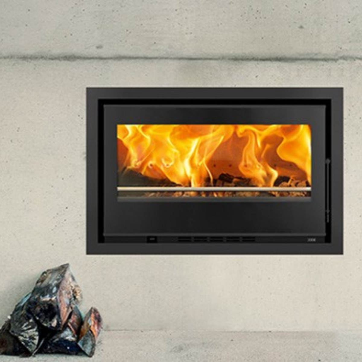 Recuperador de Calor a Lenha Canalizável e com Ventilação – Solzaima Juno Eco 90 instalado numa sala moderna