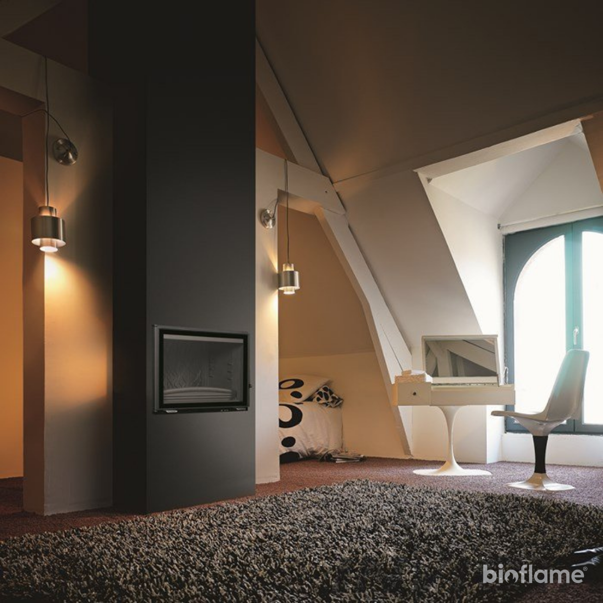 Recuperador de Calor a Lenha em Ferro Fundido - Invicta 700 Grand Angle com Registo
